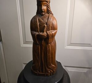 Handcrafted Brown Wooden Bottle Casket King Sculpture